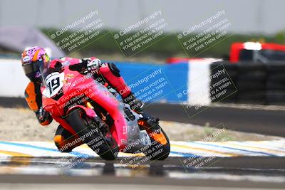 media/Jun-07-2025-TrackDaz (Sat) [[4413525952]]/A Group/1pm (Turn 1)/